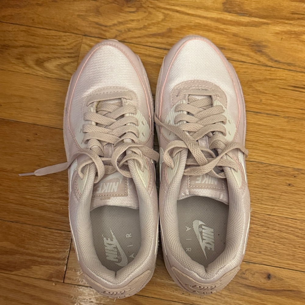 Nike Air Max 90 Women's Light Pink Sneakers
